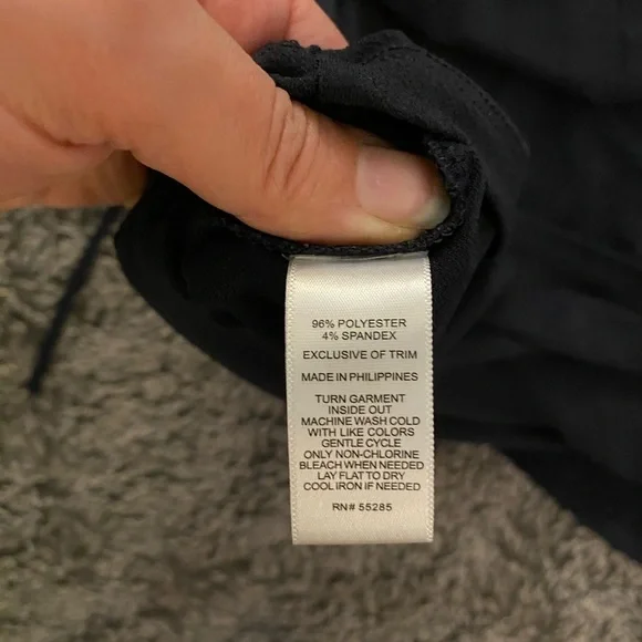 EXPRESS Women’s Front Tie Blouse - Picture 3 of 11